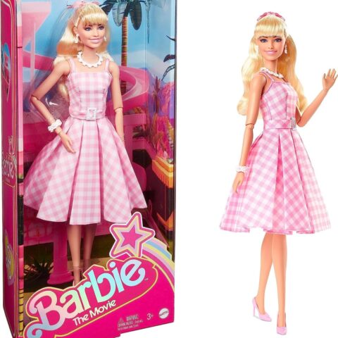 Barbi The Movie Doll, Margot Robbie as Barbi, Collectible Doll Wearing Pink and White Gingham Dress with Daisy Chain Necklace