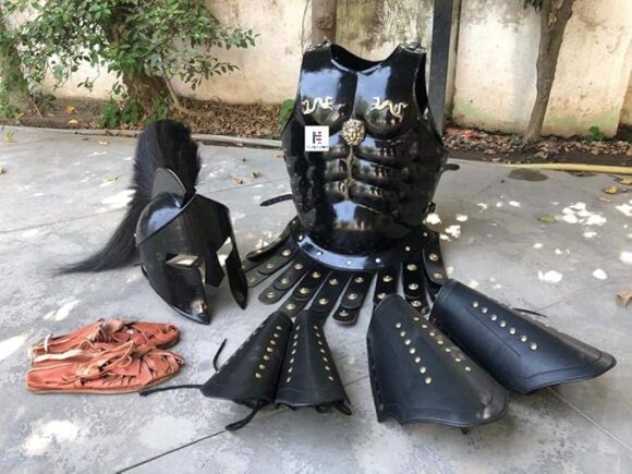 Nautical-Mart Roman Black Muscle Armor Cuirass Set w/Helmet, Leg & Arm Guard Medieval Halloween Costume