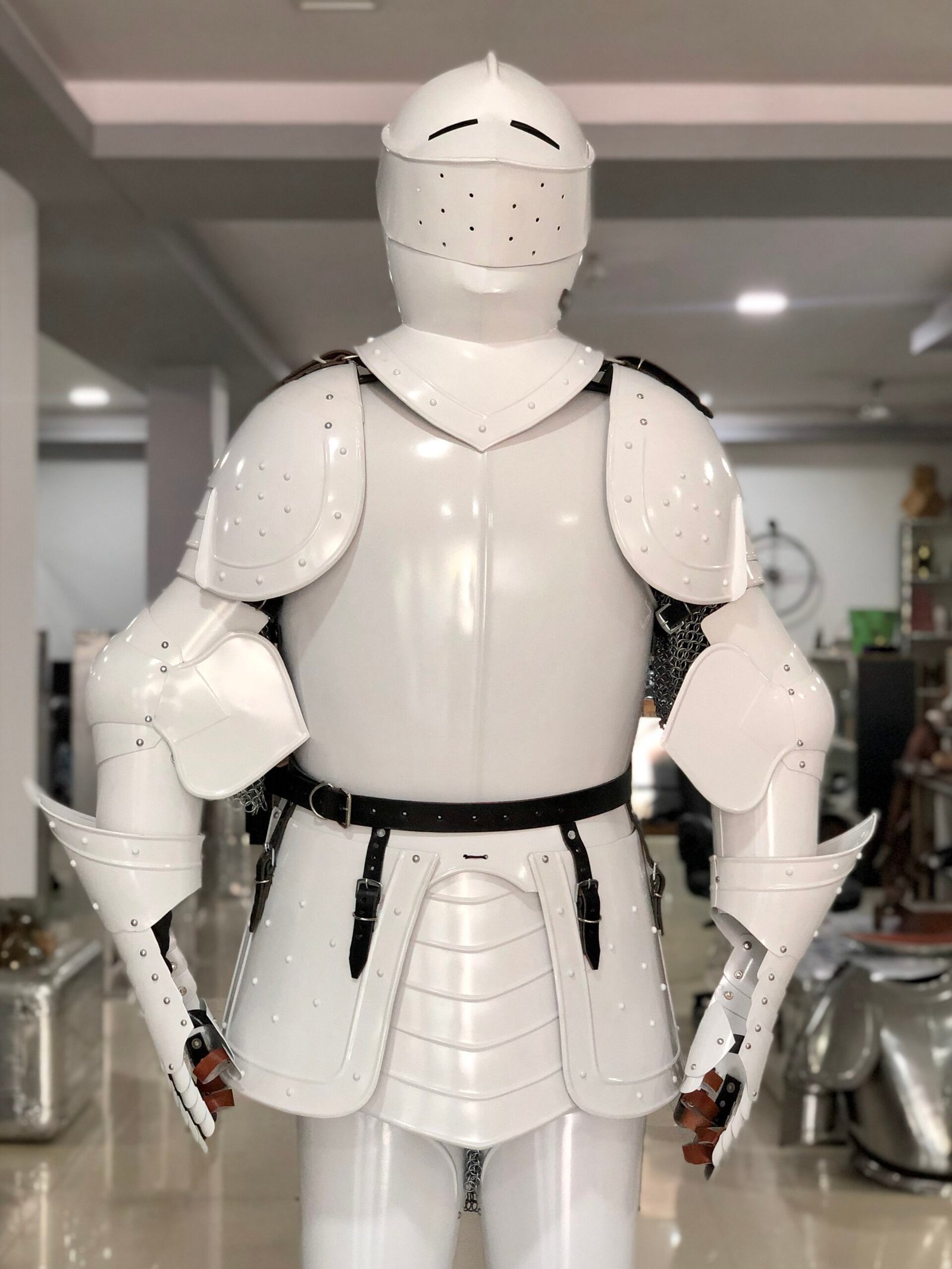 Historium Vault Combat Full Body Armour – White Knight Wearable Medieval Suit of Armor - Image 2