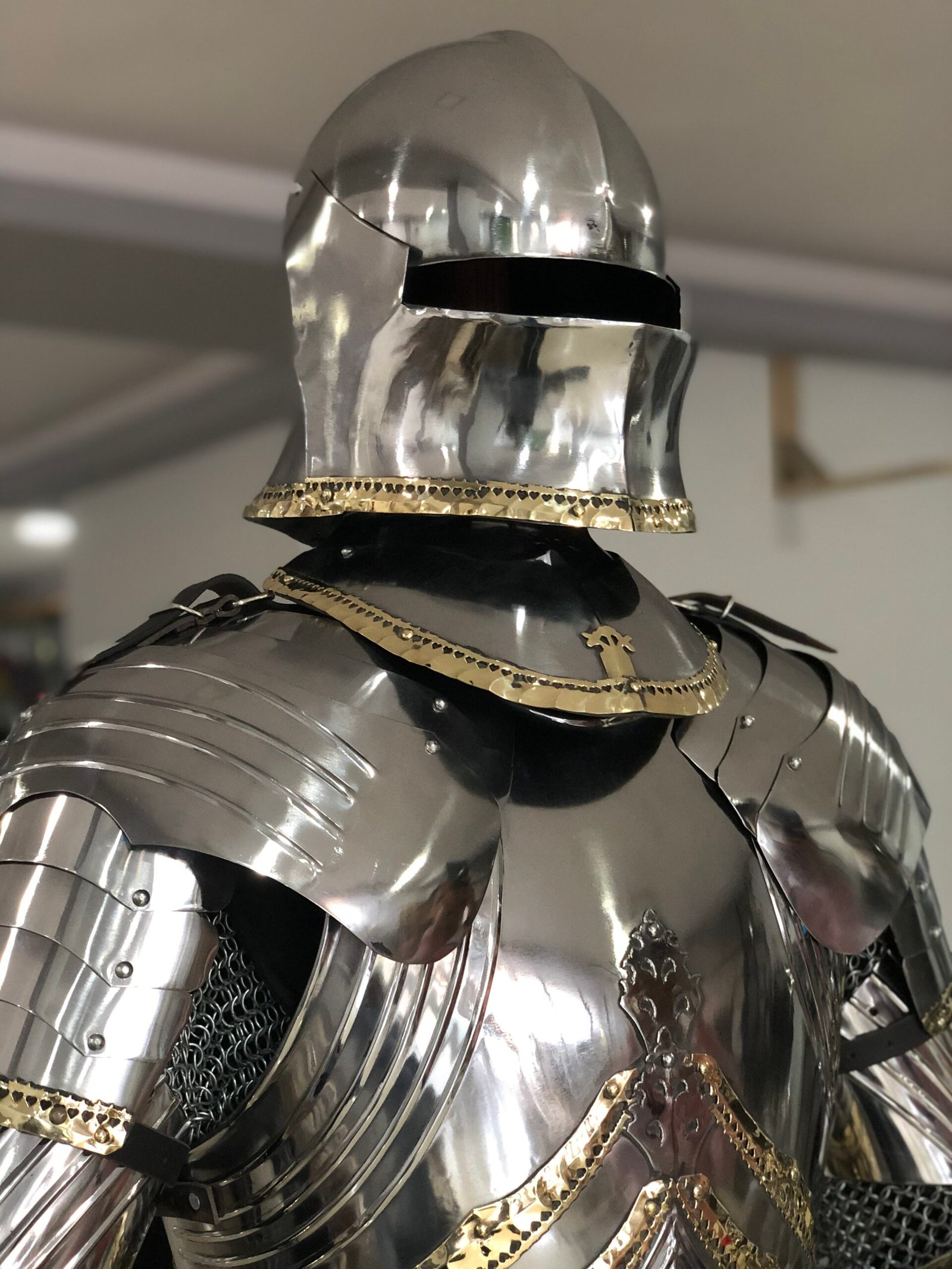 Historium Vault German Gothic Suit of Armor Collectible Reenactment LARP Halloween Costume - Image 2