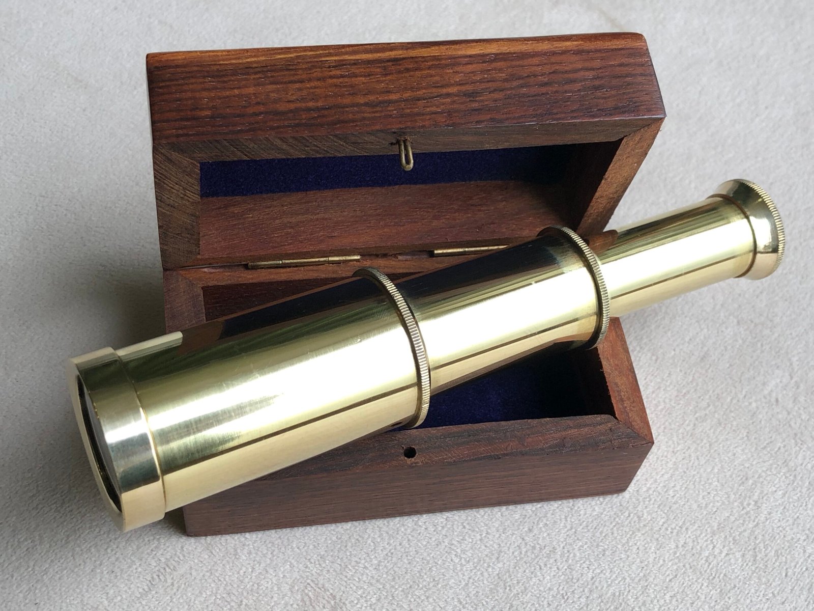 Historium Vault 6 Inch Brass Telescope with Wooden Box for Nautical Collectibles and Pirate Spyglass for Young and Adults, Ideal Decorative Piece for Home or Office - Image 7