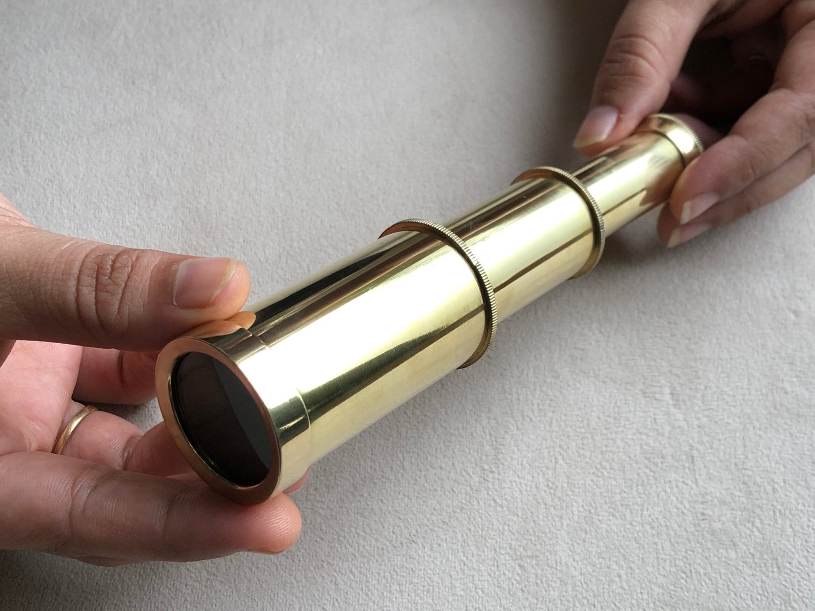 Historium Vault 6 Inch Brass Telescope with Wooden Box for Nautical Collectibles and Pirate Spyglass for Young and Adults, Ideal Decorative Piece for Home or Office - Image 5