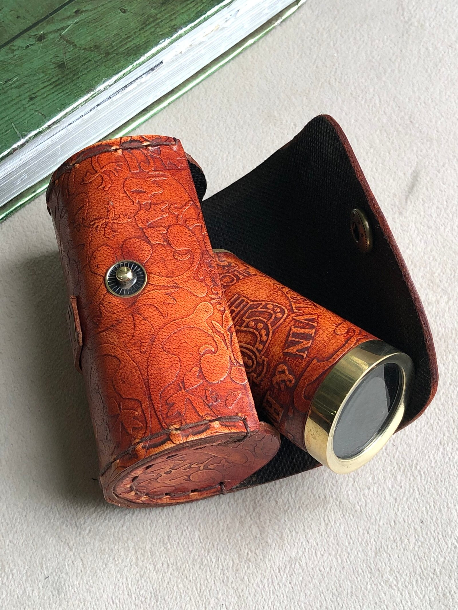 Nautical Handheld Pirate Brass Telescope with BoxCase Sailor Home Decor Pirate Captain Boat Gift (6, Kelvin & Hughes) – Brass - Image 9