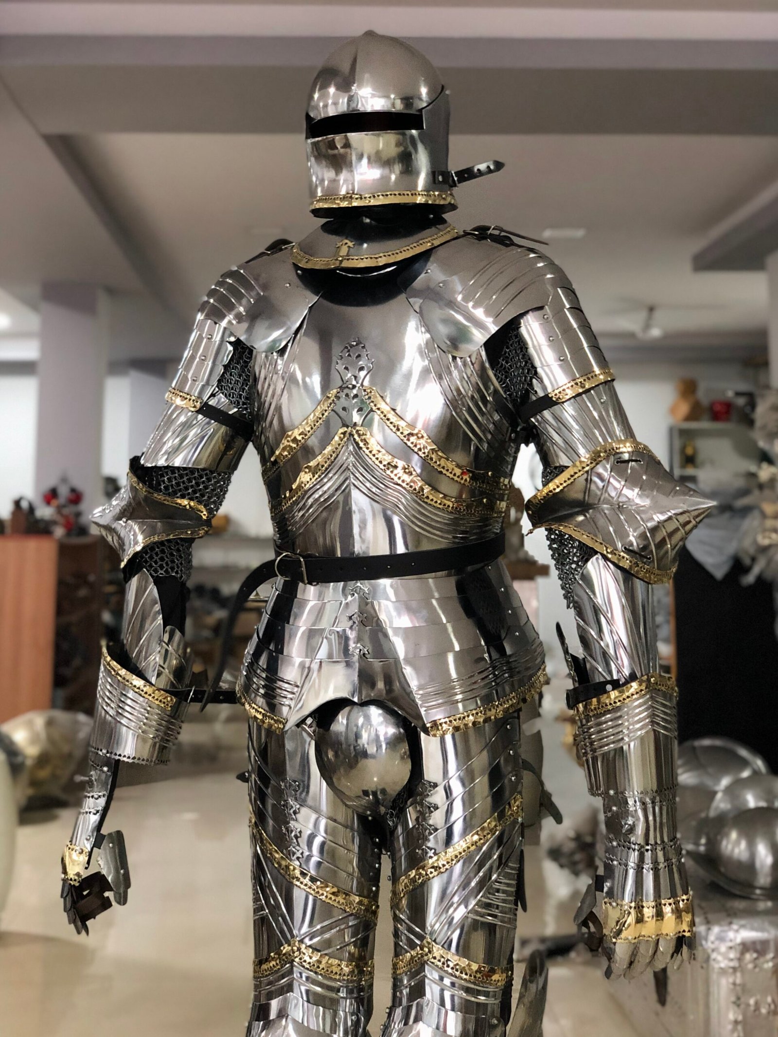 Historium Vault German Gothic Suit of Armor Collectible Reenactment LARP Halloween Costume - Image 6