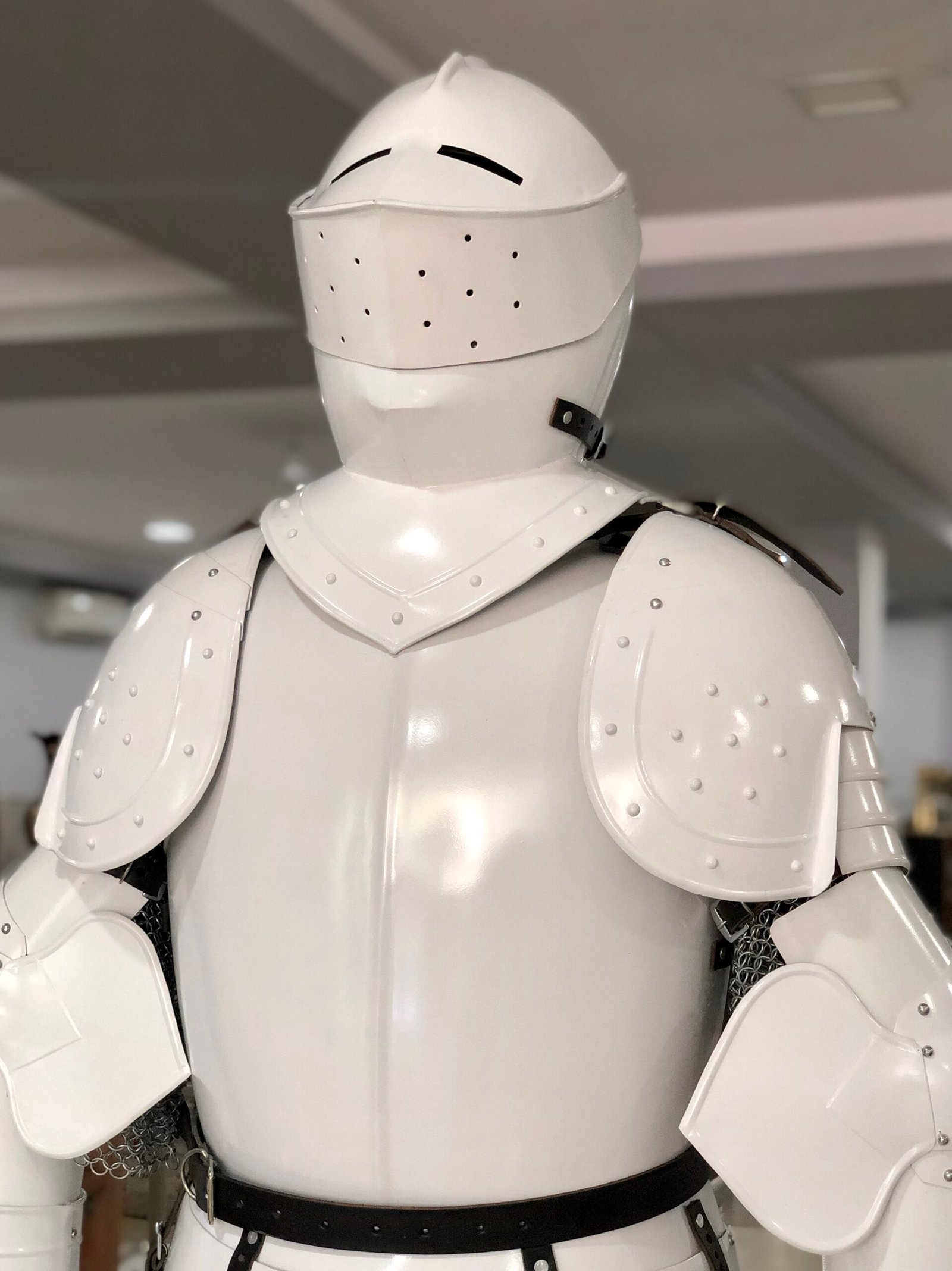 Historium Vault Combat Full Body Armour – White Knight Wearable Medieval Suit of Armor - Image 3