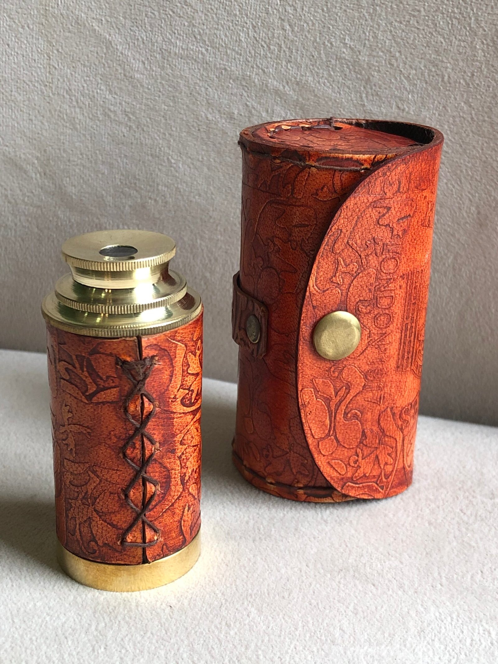 Nautical Handheld Pirate Brass Telescope with BoxCase Sailor Home Decor Pirate Captain Boat Gift (6, Kelvin & Hughes) – Brass - Image 8