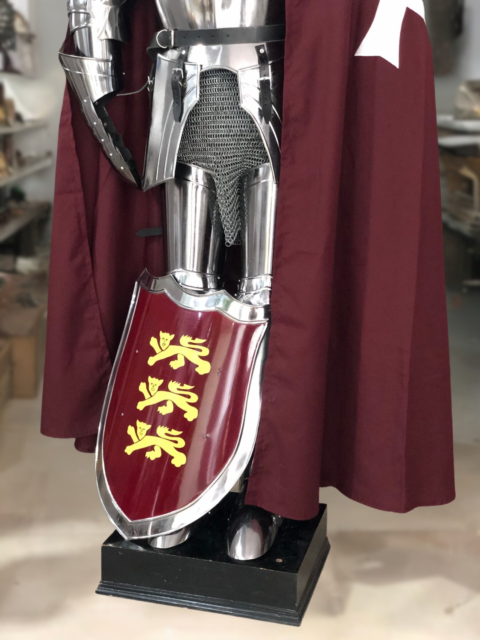 Historium Vault Crusader Full Suit Of Armor 6 Feet Wearable Medieval Knight Armor 18 Gauge Steel For Reenactments & LARP - Image 2