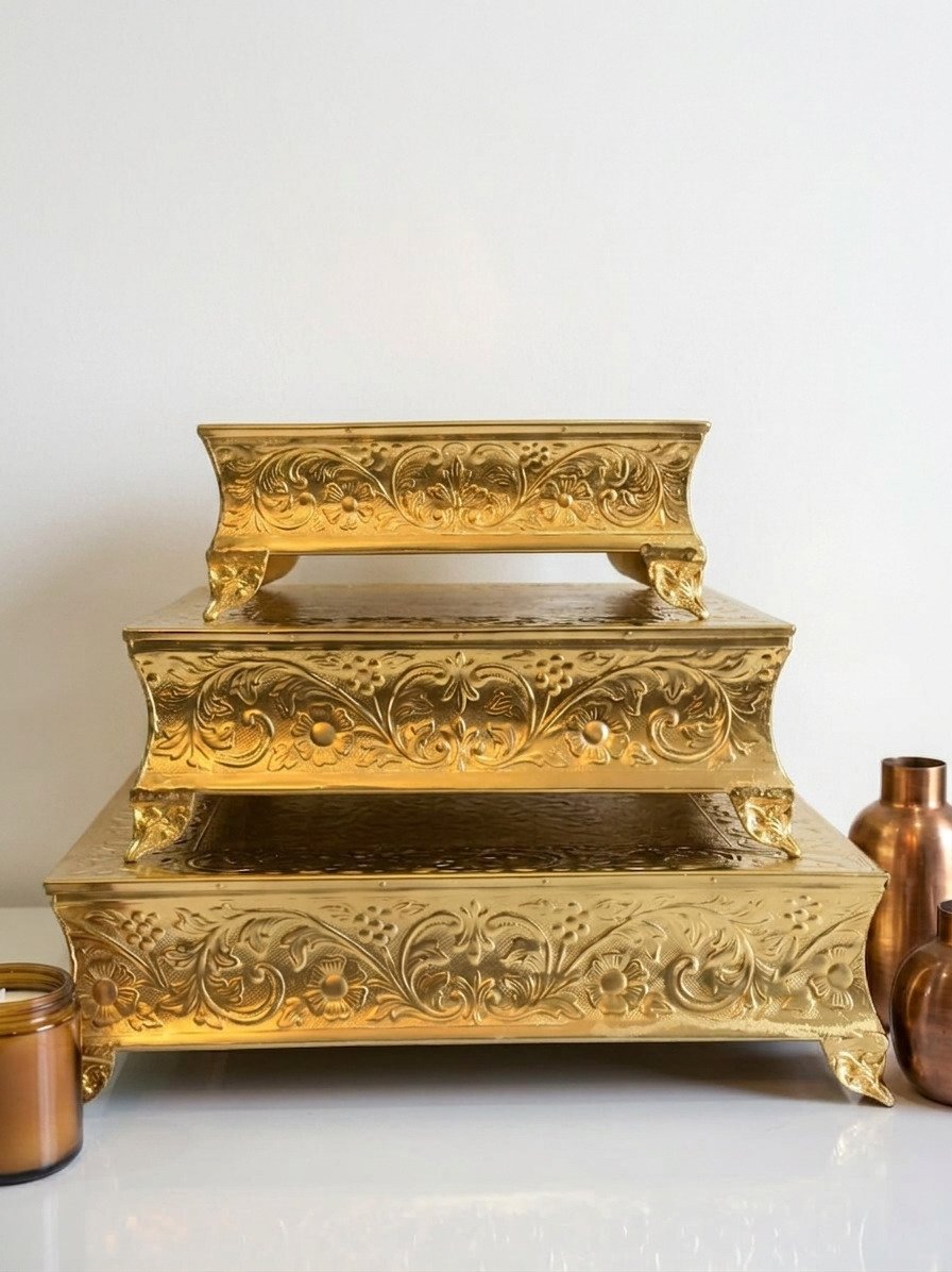 Beautiful Brass Finish Wedding Cake Stand For Wedding Receptions, Anniversary Parties Decorative Centerpieces - Image 2