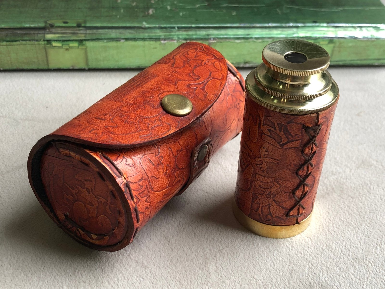 Nautical Handheld Pirate Brass Telescope with BoxCase Sailor Home Decor Pirate Captain Boat Gift (6, Kelvin & Hughes) – Brass - Image 12