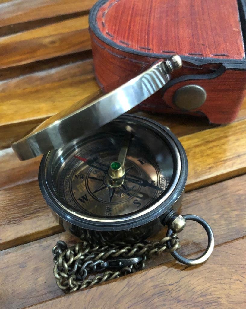 Thoreau_s Go Confidently Quote Engraved Nautical Compass with Stamped Leather case, Camping, Boating, Gift Compasses - Image 3
